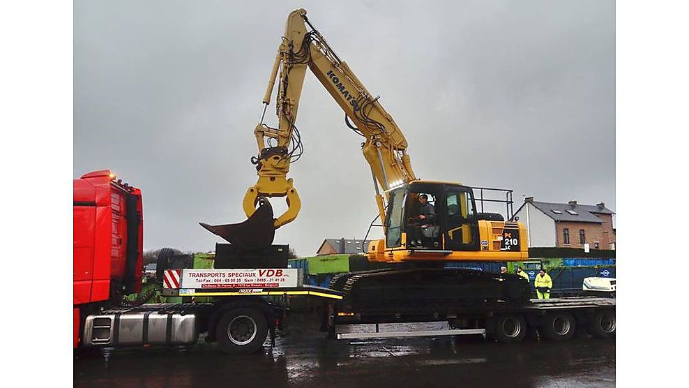 BIA levert Komatsu graafmachine aan ABA Jardin