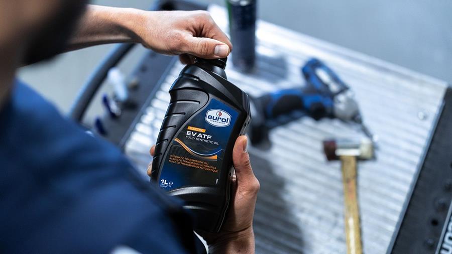 Eurol lanceert EV-specifieke ATF en remvloeistof
